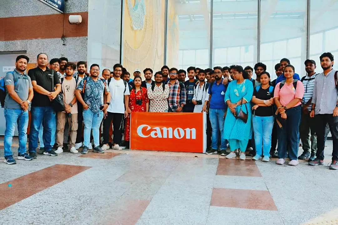 Capturing Streets by Canon